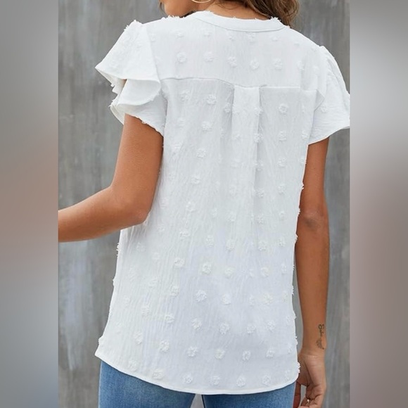 Super Flattering, NWT, White Blouse, V-neck Ruffle Sleeve - Picture 3 of 3